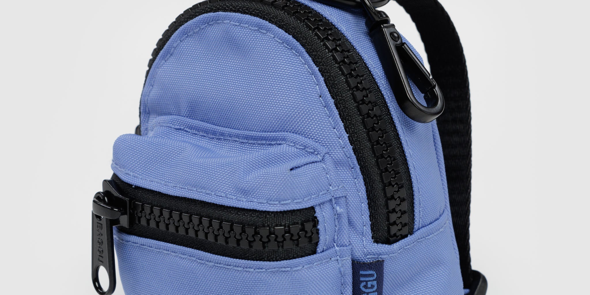 Backpack_Charm_Heavyweight_Cornflower_01.jpg