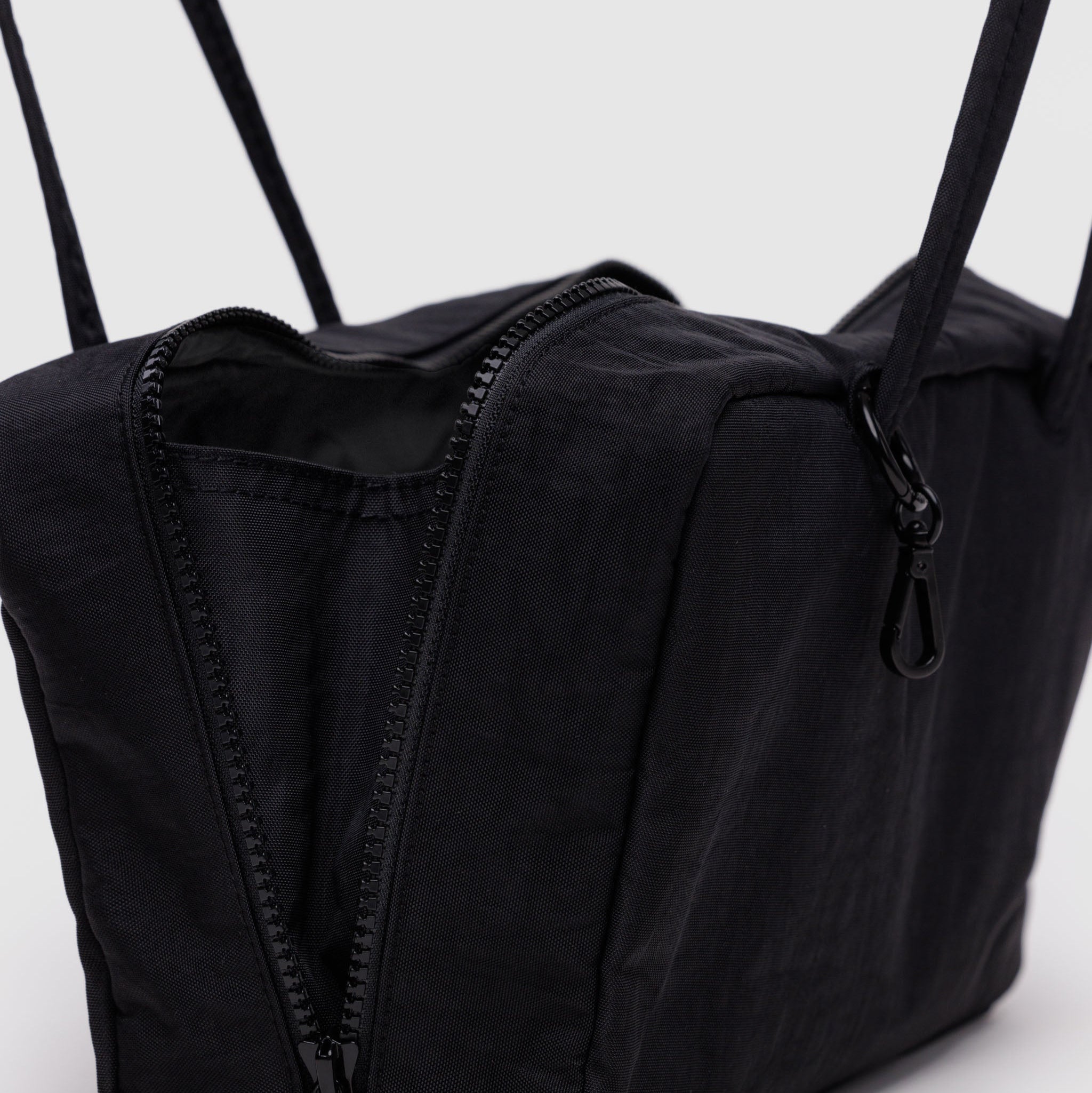 BAGGU Nylon Bowler Bag (Black)