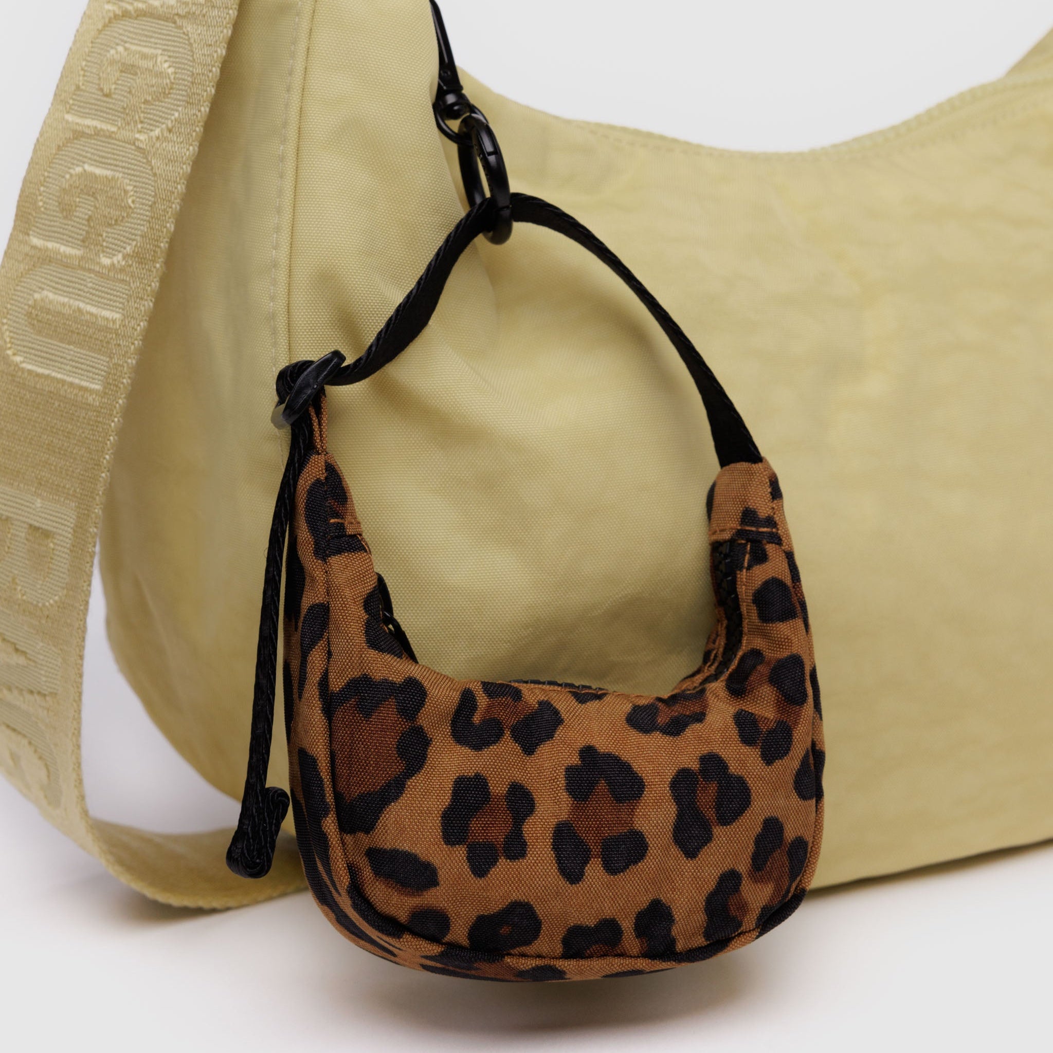 BAGGU Crescent Bag Charm (Leopard)