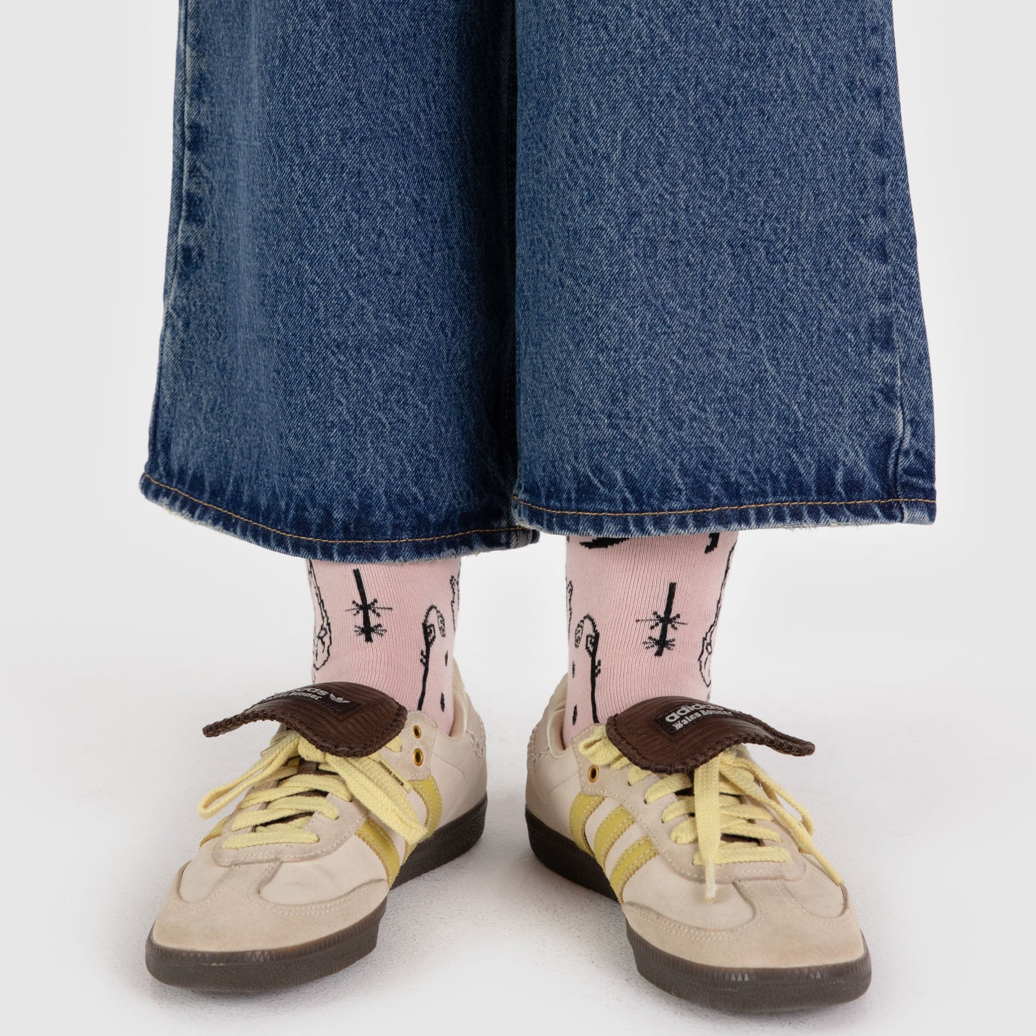 Crew_Sock_Bamboo_Knit_Ballet_Icons_02.jpg