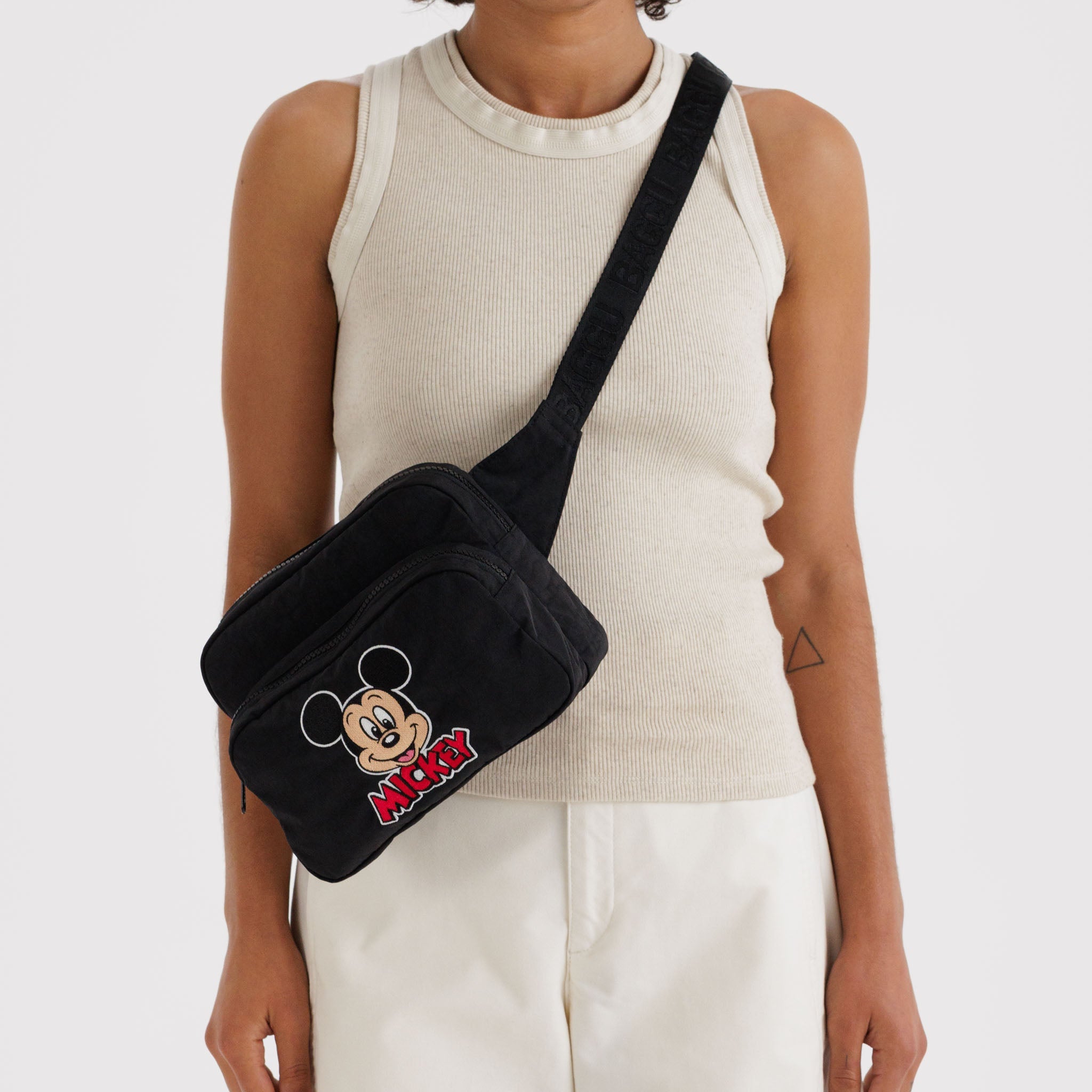 Fanny_Pack_Heavyweight_Embroidered_Mickey_Mouse_Club_02.jpg