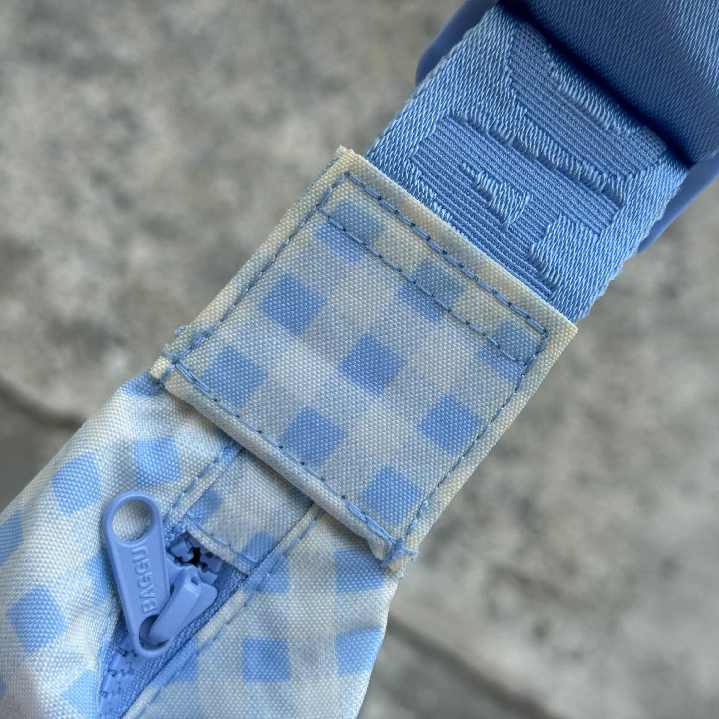 BAGGU Medium Crescent Bag - Light Blue Gingham (Defect -70%)