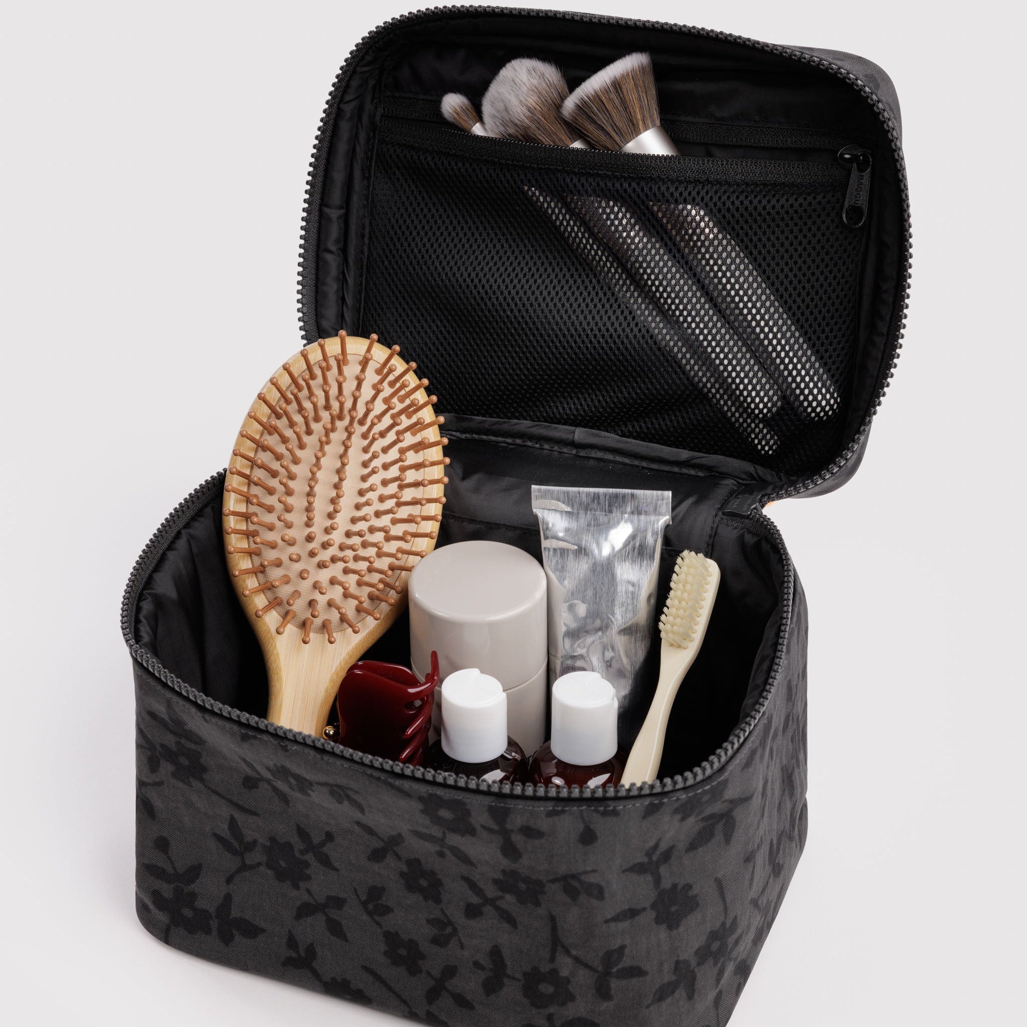 BAGGU Large Cosmetic Case (Charcoal Ditsy Floral)