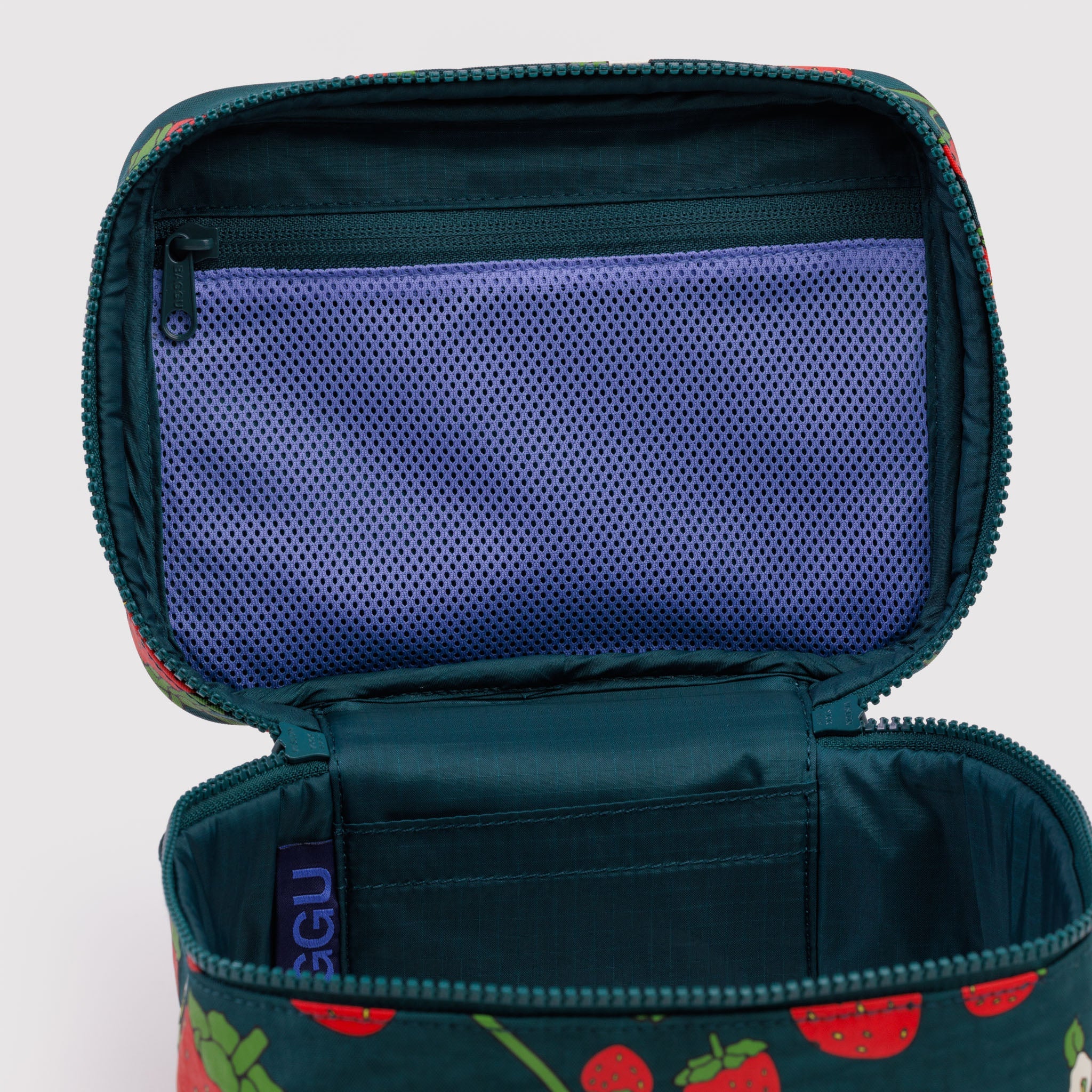 BAGGU Large Cosmetic Case (Strawberry Blossom)