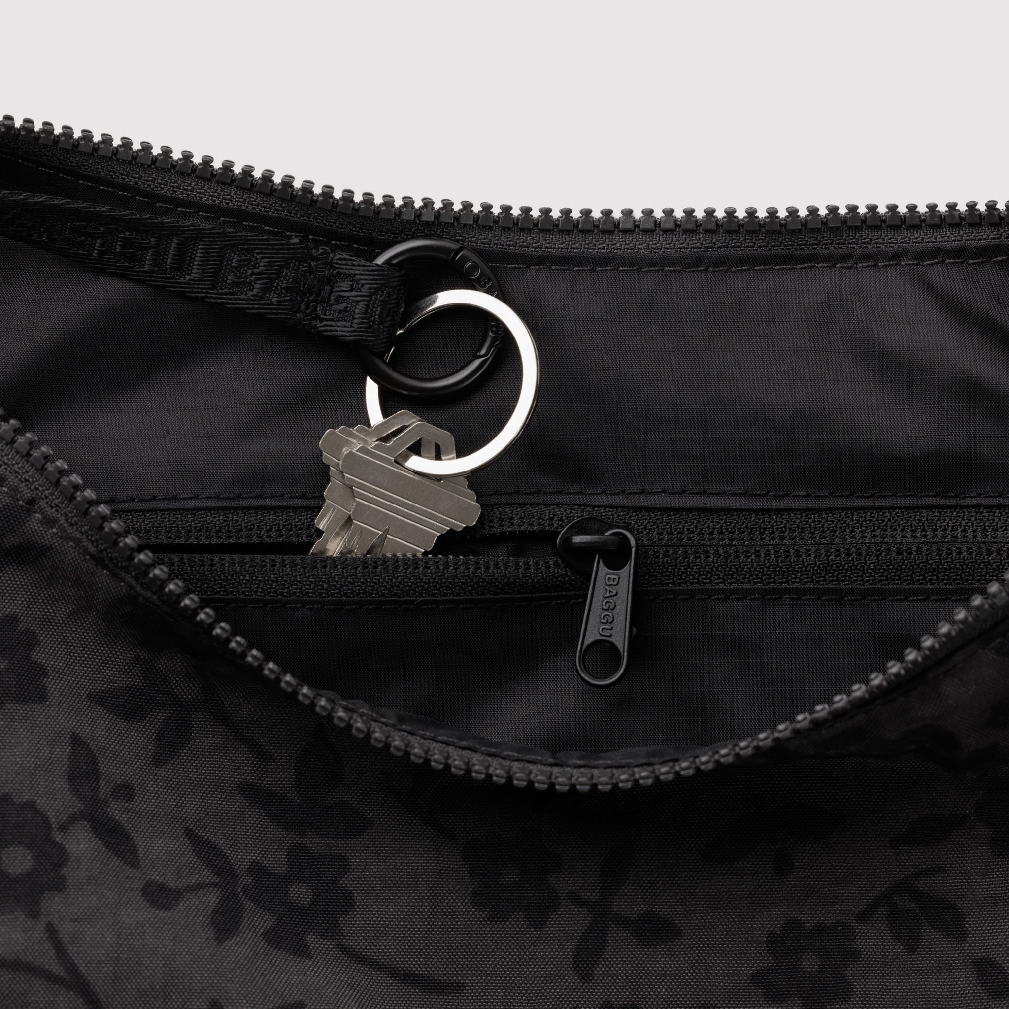 BAGGU Medium Crescent Bag (Charcoal Ditsy Floral)