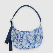 BAGGU Medium Crescent Bag (Blue Thorns)