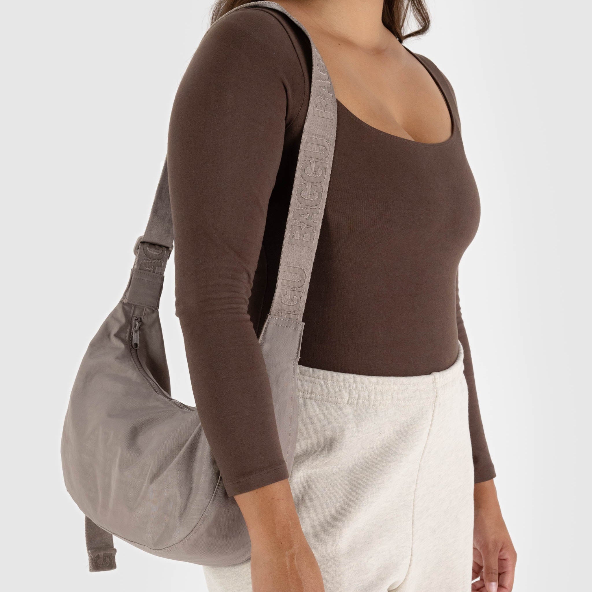 BAGGU Medium Crescent Bag (Dove)