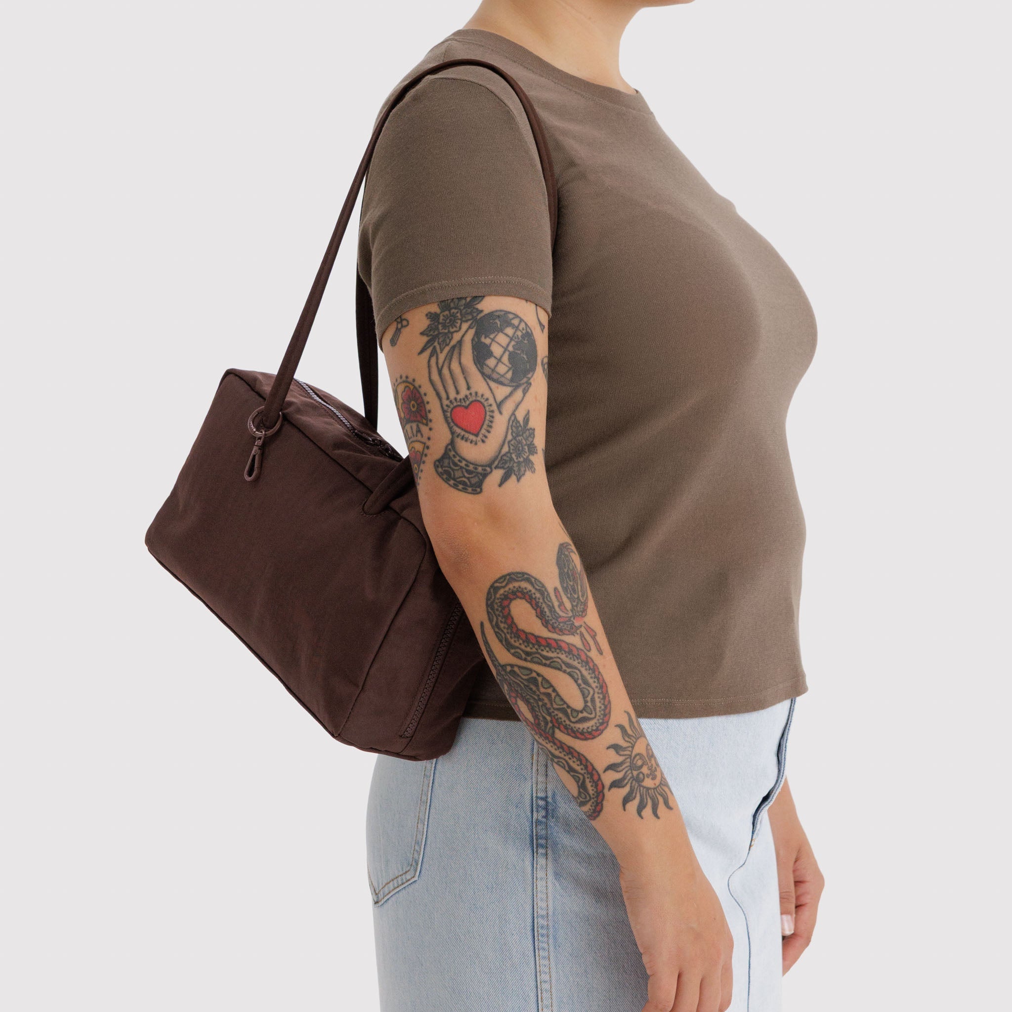 Nylon_Bowler_Bag_Heavyweight_Coffee_02.jpg