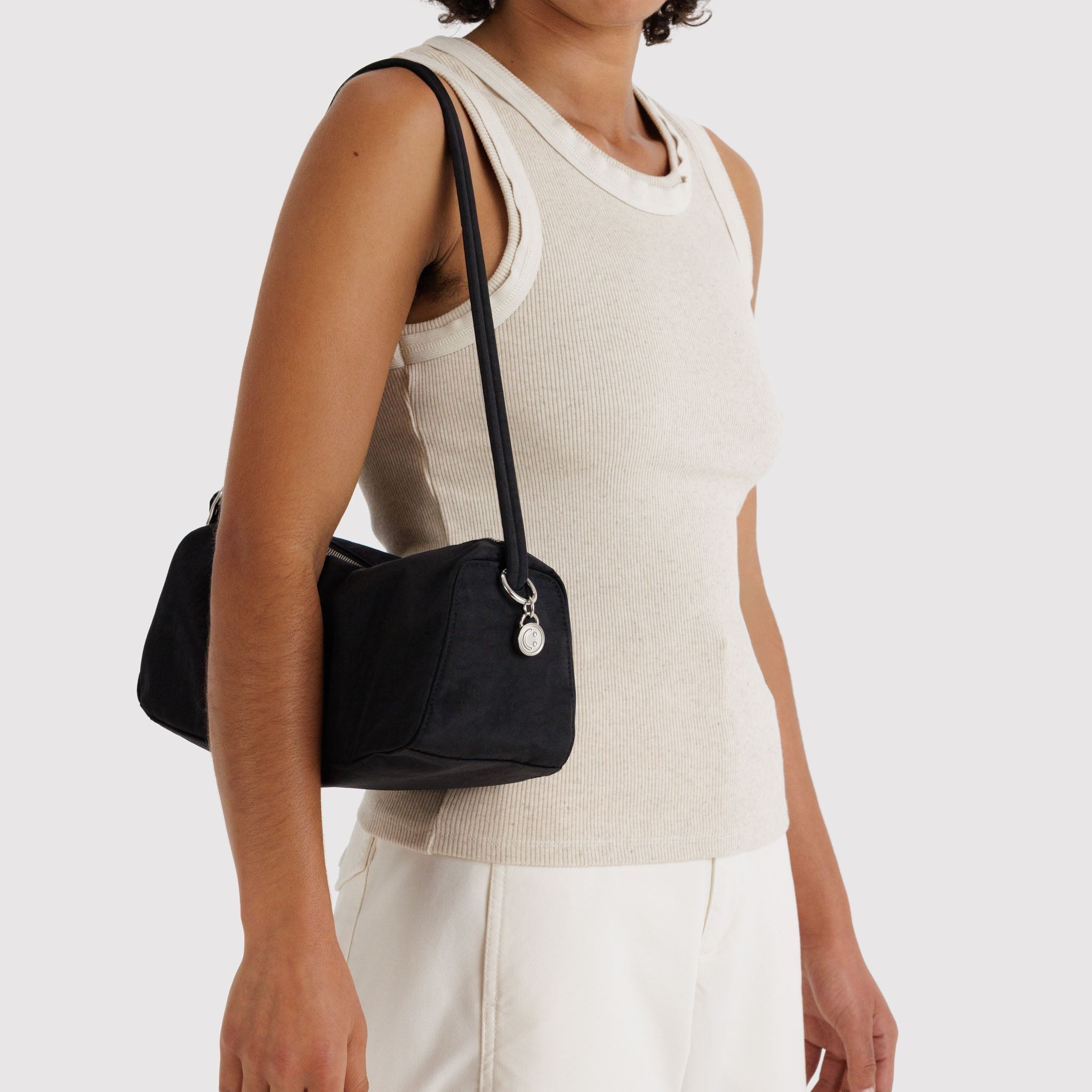 Nylon_Loaf_Bag_Heavyweight_Black_02.jpg