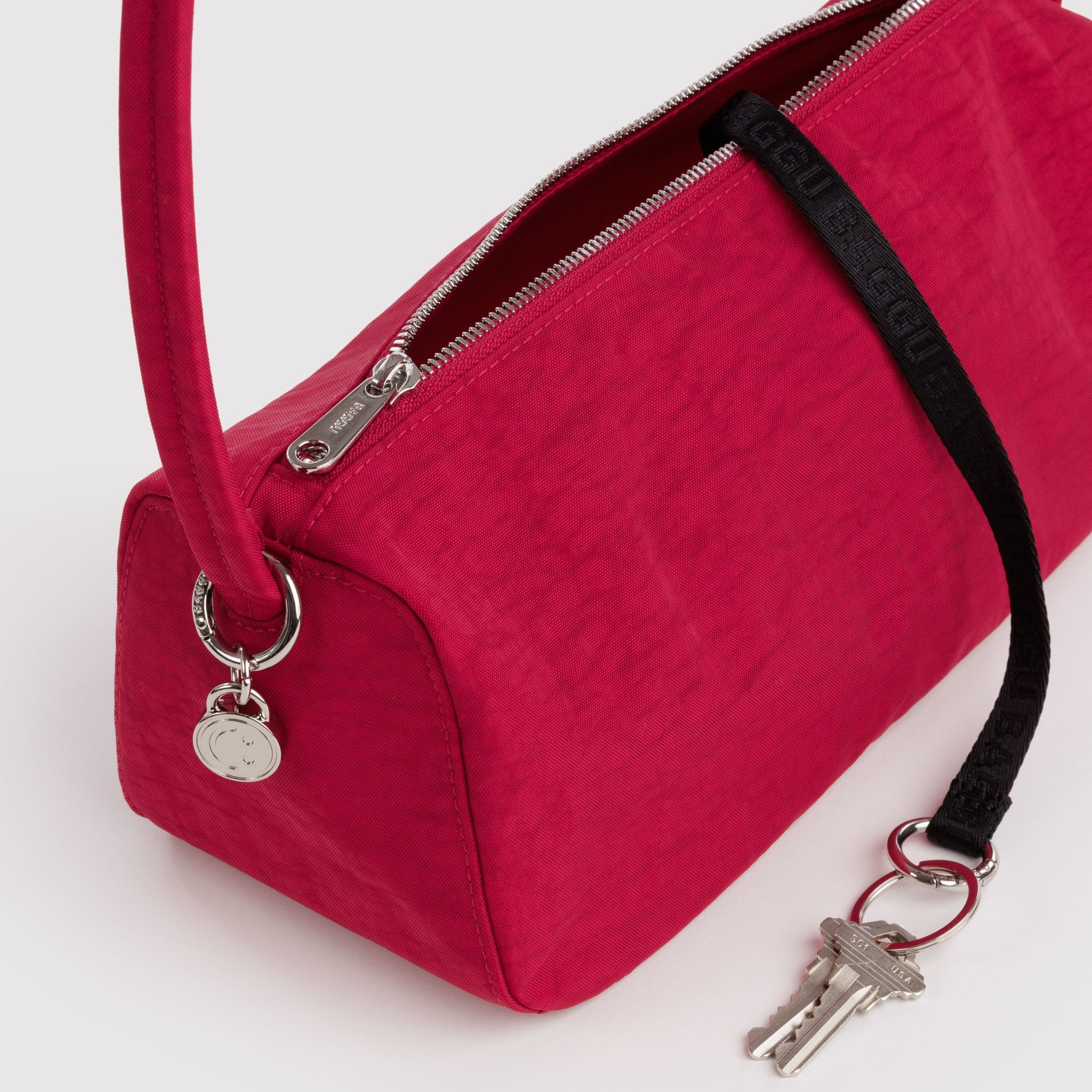 BAGGU Nylon Loaf Bag (Cherry)