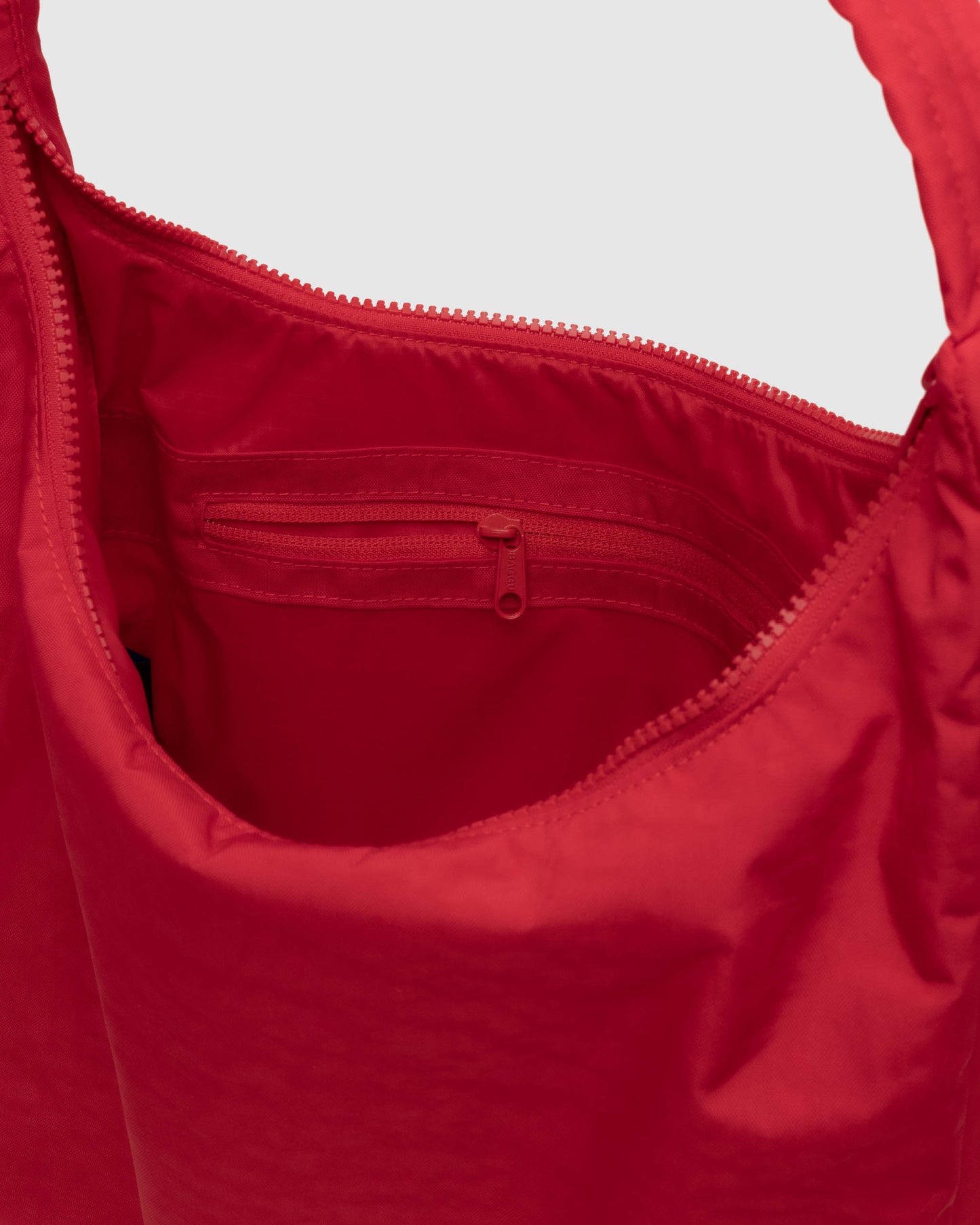 BAGGU Nylon Shoulder Bag (Candy Apple Red)