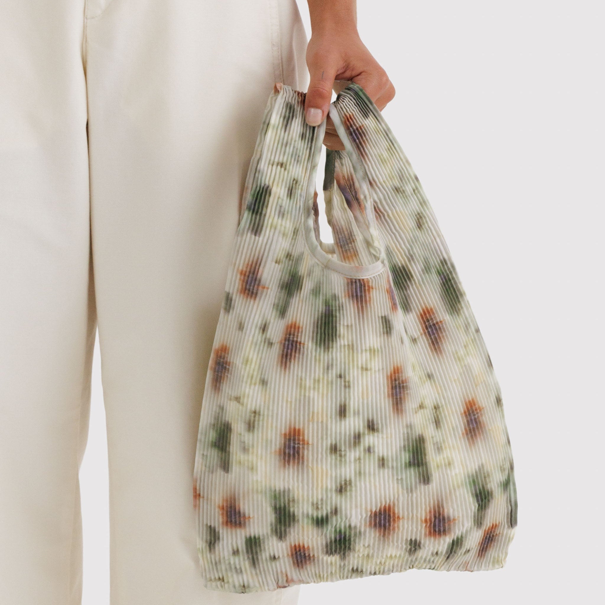 BAGGU Pleated (Abstract Floral)