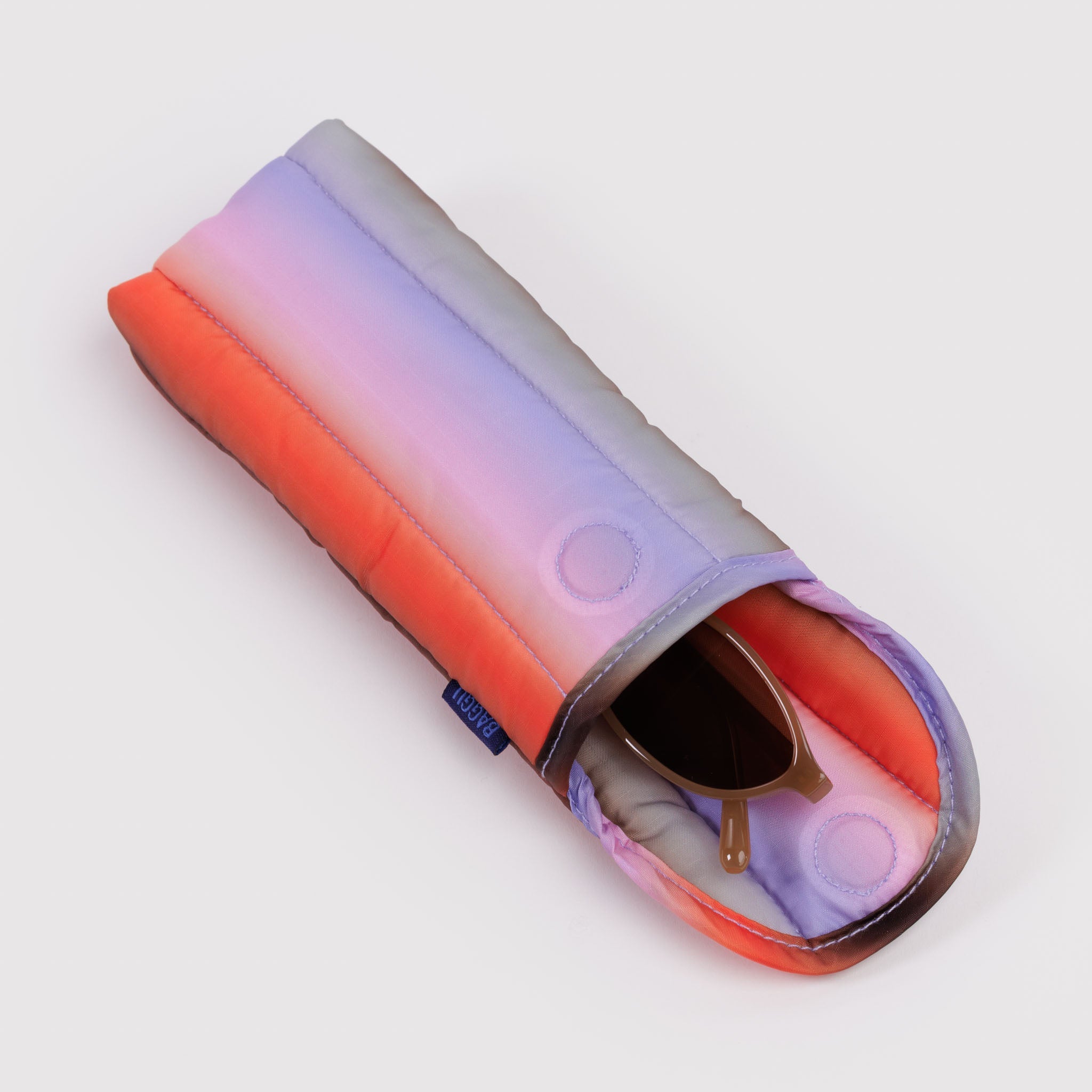 BAGGU Puffy Glasses Sleeve (Gradient Stripe Poppy & Lilac)