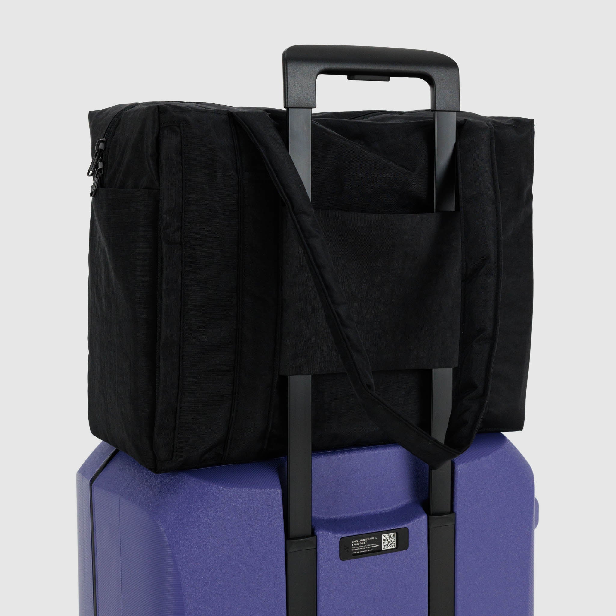 Small_Cloud_Carry-On_Bag_Heavyweight_Black_02_1f5b43d7-2d3c-4185-b97f-e8a4c2b5468e.jpg