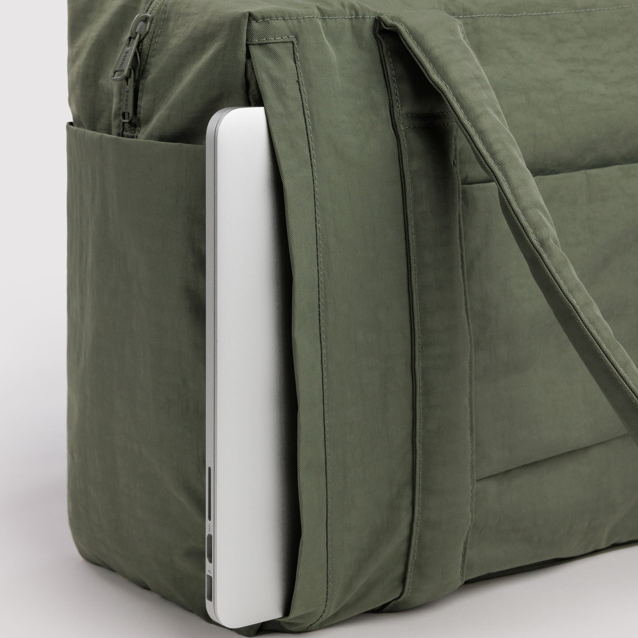BAGGU Small Cloud Carry-On (Caper)