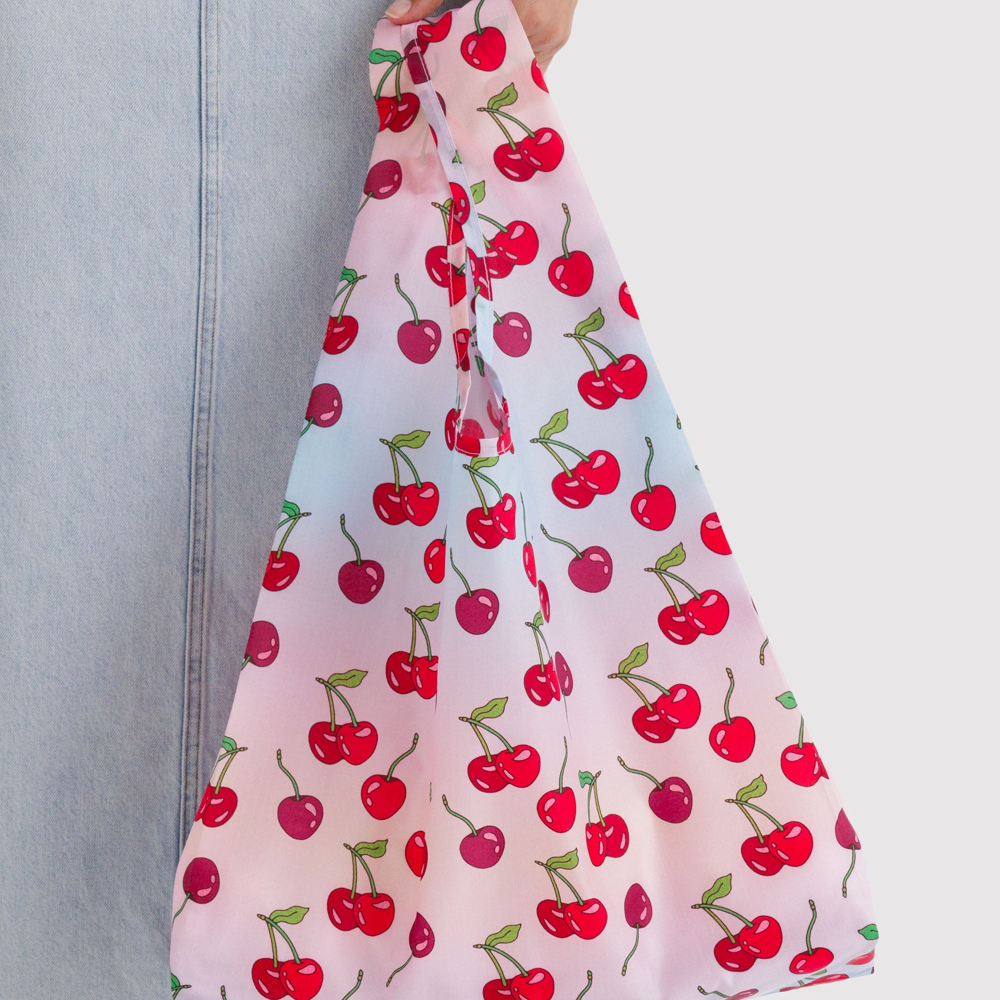 Standard_Baggu_Ripstop_Cherries_02.jpg