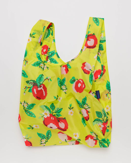 Standard Baggu (Needlepoint Apple)