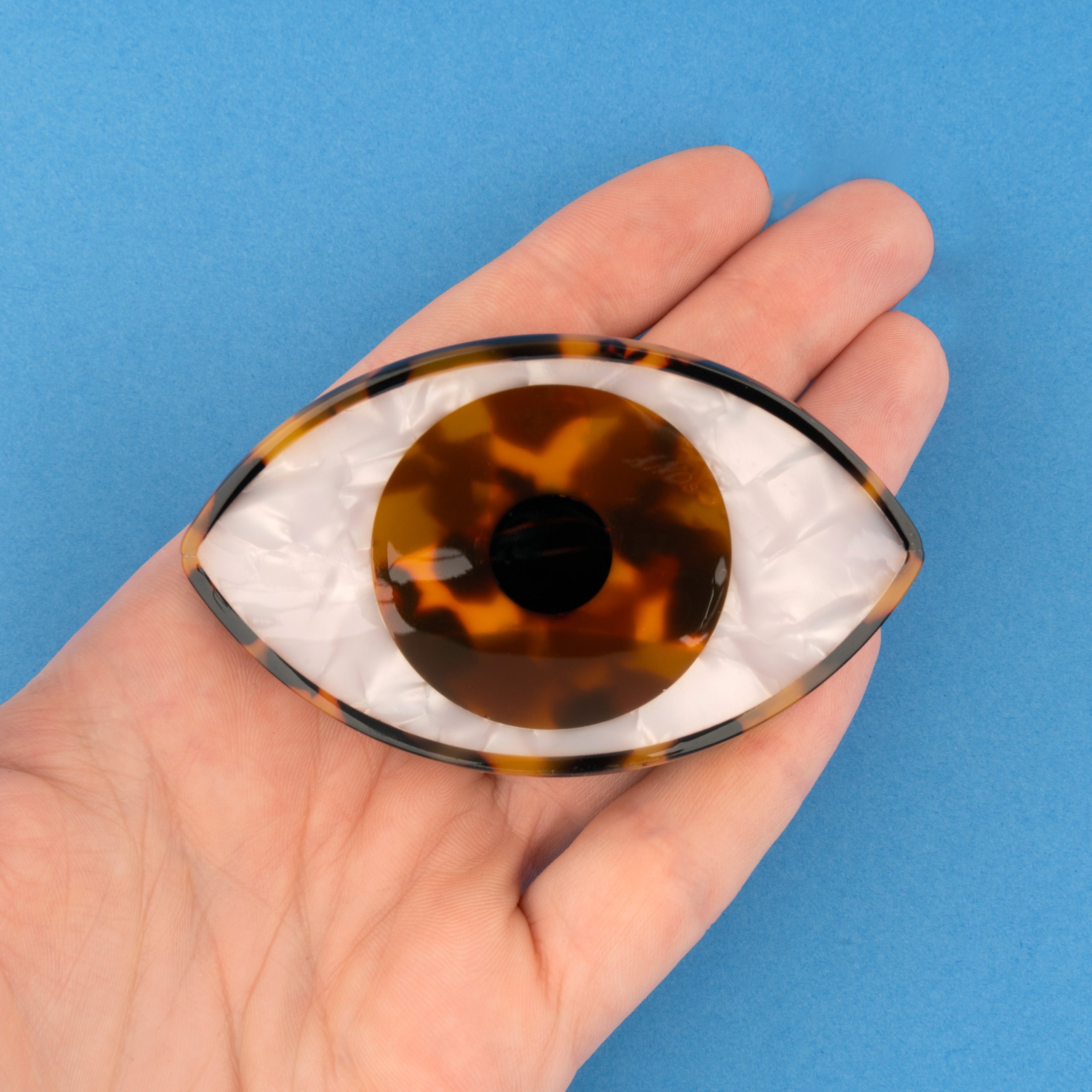 Hair Claw (Eye Brown)